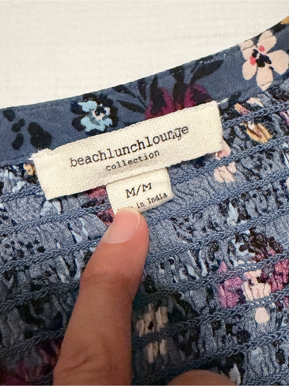 beachlunchlounge Blue Floral V-Neck Long Sleeve Blouse - Picture 3 of 5